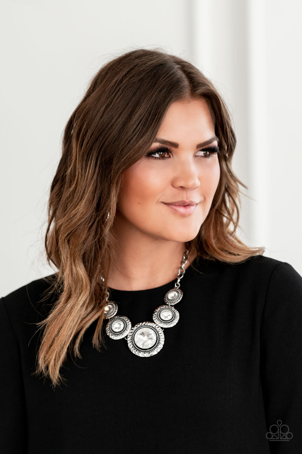 Paparazzi Global Glamour White Necklace