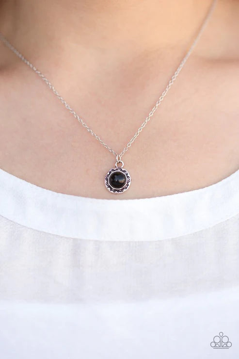 Wildflower Waltz Black Necklace