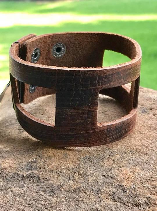Cut Out Quick Brown Wrap Bracelet