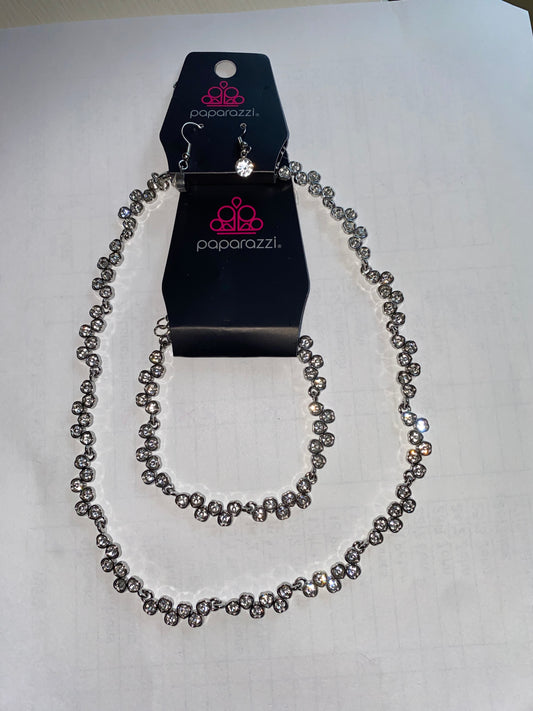 Glowing Admiration White Necklace/Flatter Yourself White Bracelet Set