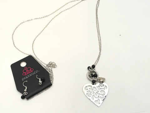 Romeo Romance Black Necklace - Fashion Fix Exclusive