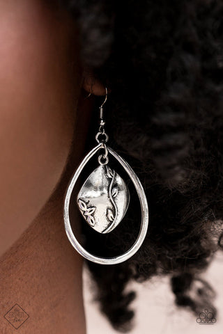 Artisan Refuge Silver Earrings - May 2022 Simply Santa Fe Fashion Fix Set
