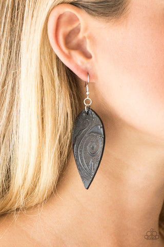 Groovy Grove Black Earrings