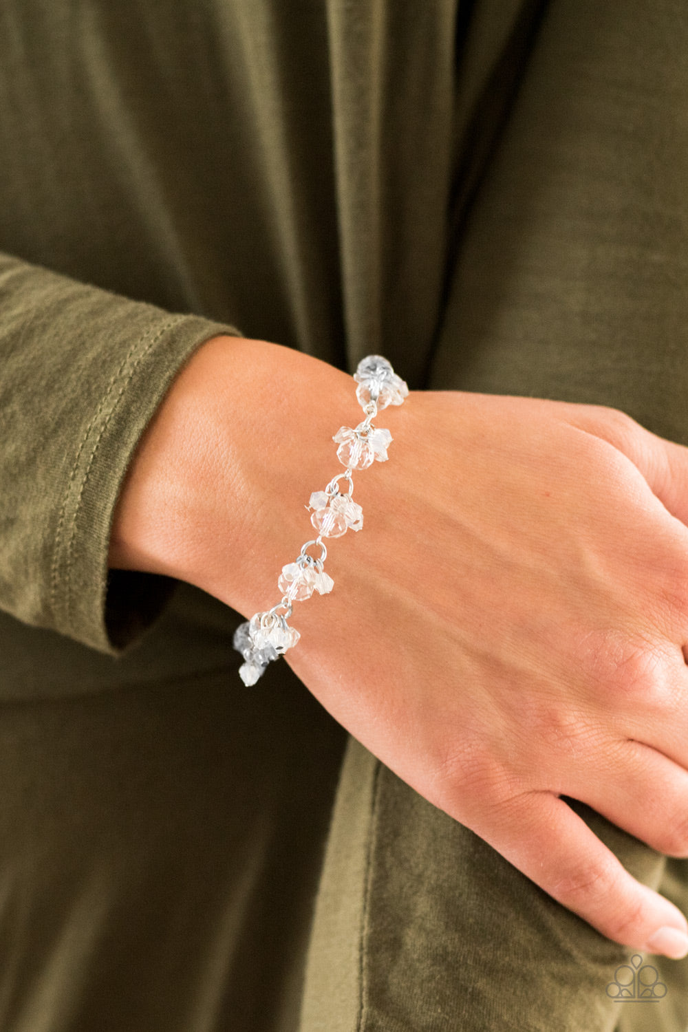 Leading STARLIGHT White Necklace/Oh, My Stars White Bracelet Set*