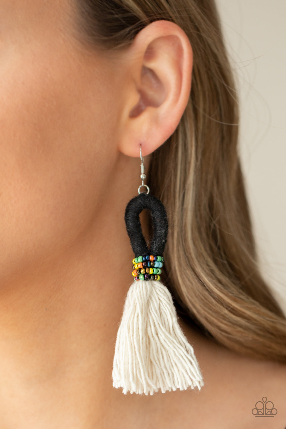 The Dustup Black Earrings